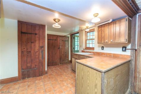 24105 Chardon Road Euclid OH 44143