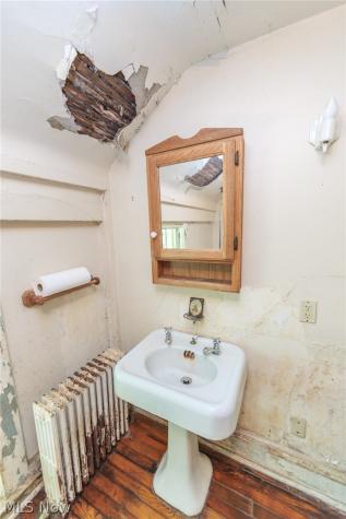 24105 Chardon Road Euclid OH 44143