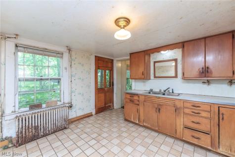24105 Chardon Road Euclid OH 44143