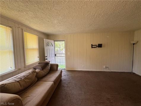 16404 Tarkington Avenue Cleveland OH 44128