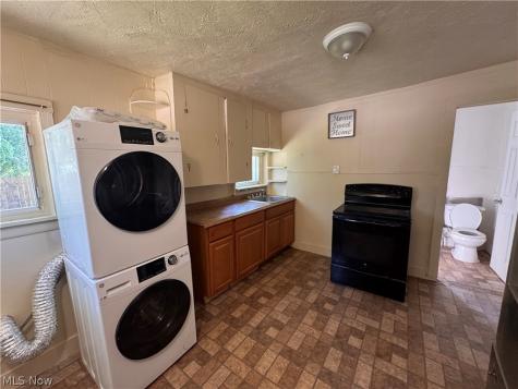 16404 Tarkington Avenue Cleveland OH 44128