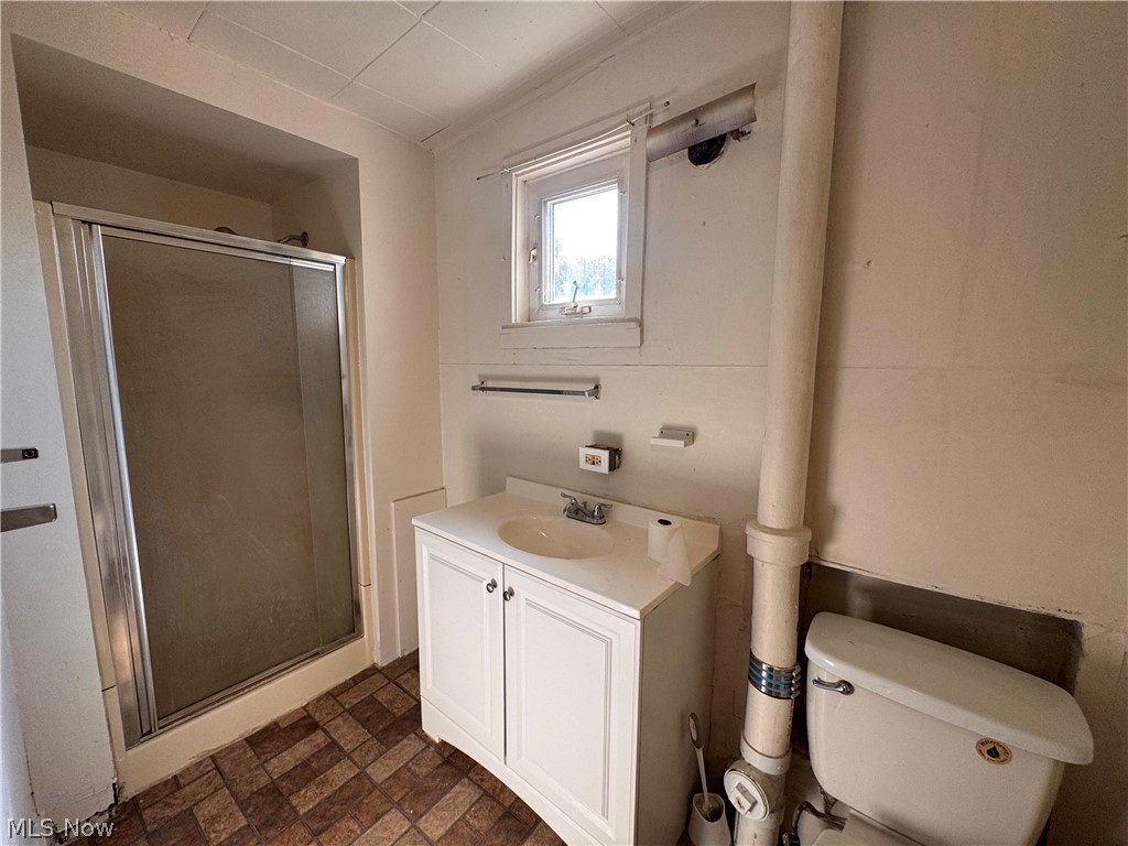 16404 Tarkington Avenue Cleveland OH 44128