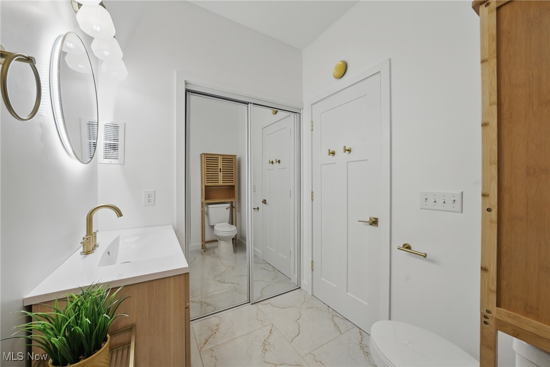 3293 W 23rd Place Cleveland OH 44109