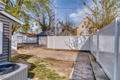 3293 W 23rd Place Cleveland OH 44109