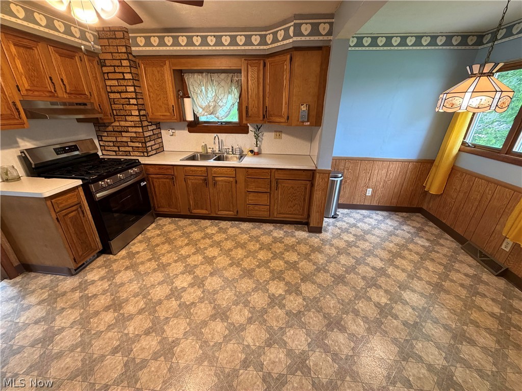 1557 D Street Lorain OH 44052
