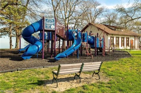 1557 D Street Lorain OH 44052