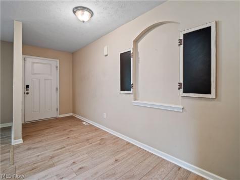 17062 Woodshire Drive Strongsville OH 44149