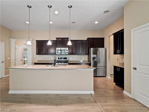 17062 Woodshire Drive Strongsville OH 44149