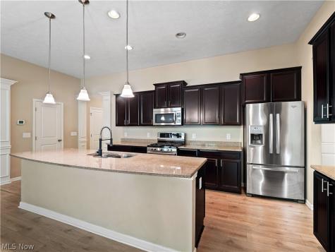 17062 Woodshire Drive Strongsville OH 44149