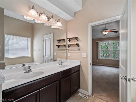 17062 Woodshire Drive Strongsville OH 44149