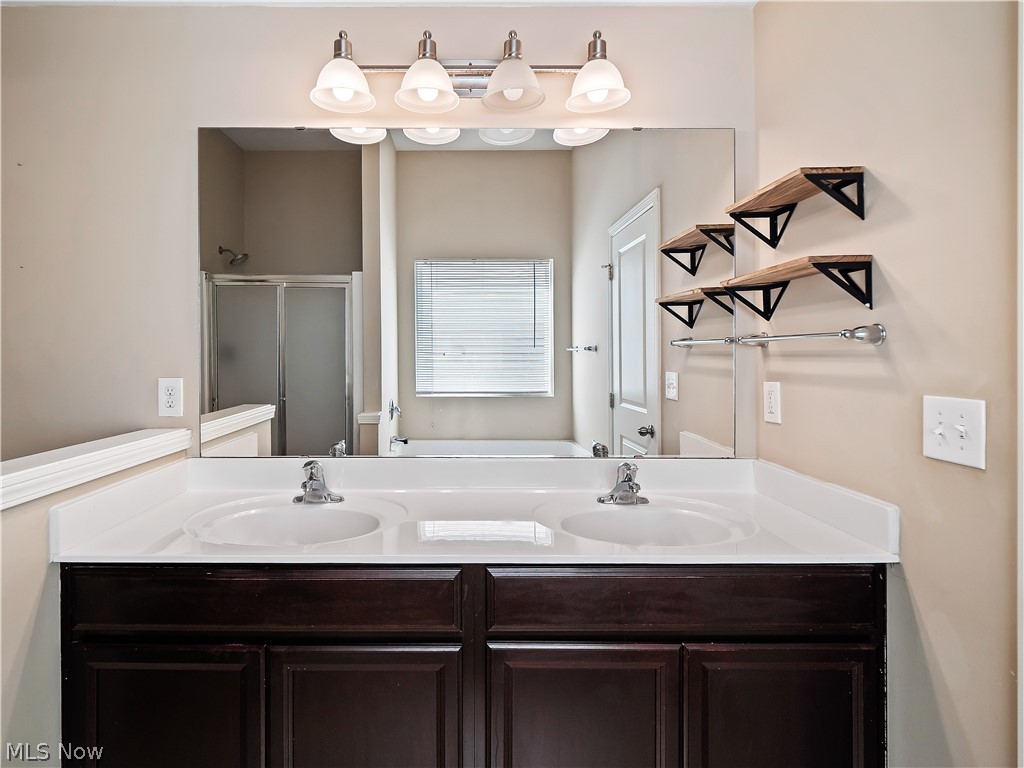 17062 Woodshire Drive Strongsville OH 44149