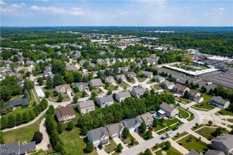 17062 Woodshire Drive Strongsville OH 44149