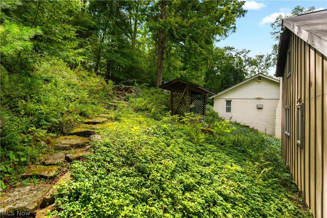 3120 Rockwood Drive SW Carrollton OH 44615