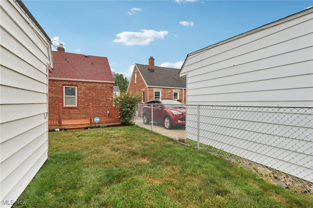 10802 Flower Avenue Cleveland OH 44111