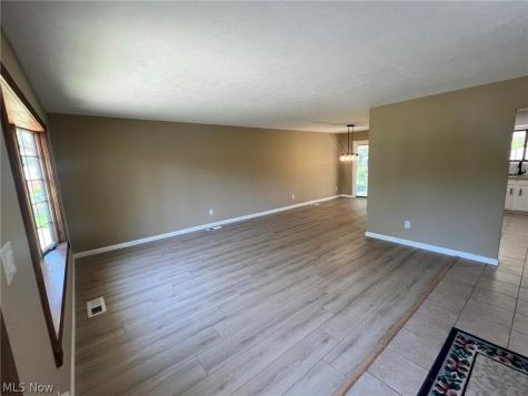16244 Delmont Avenue Strongsville OH 44136
