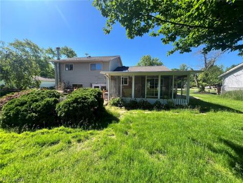 16244 Delmont Avenue Strongsville OH 44136