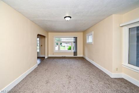 607 Broad Avenue NW Canton OH 44708
