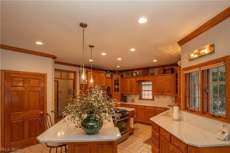 1535 Chadford Gate SE Canton OH 44709