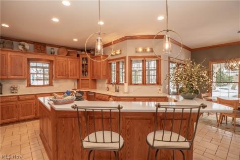 1535 Chadford Gate SE Canton OH 44709