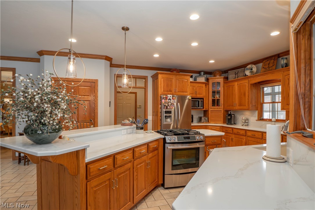 1535 Chadford Gate SE Canton OH 44709