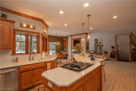 1535 Chadford Gate SE Canton OH 44709