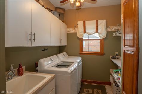 1535 Chadford Gate SE Canton OH 44709