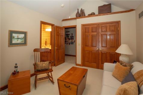1535 Chadford Gate SE Canton OH 44709