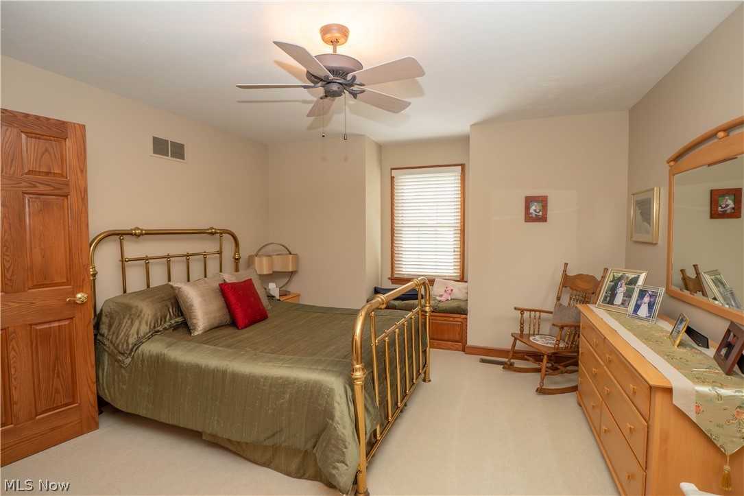 1535 Chadford Gate SE Canton OH 44709