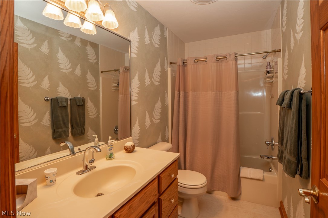 1535 Chadford Gate SE Canton OH 44709