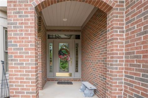 1535 Chadford Gate SE Canton OH 44709