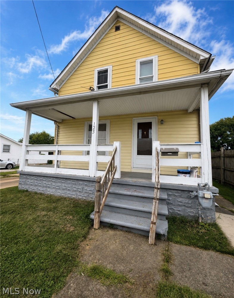 123 E 35th Street South Lorain OH 44055