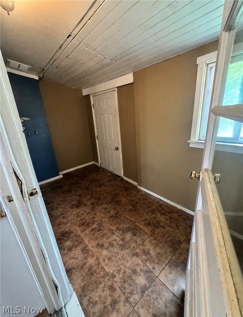 123 E 35th Street South Lorain OH 44055
