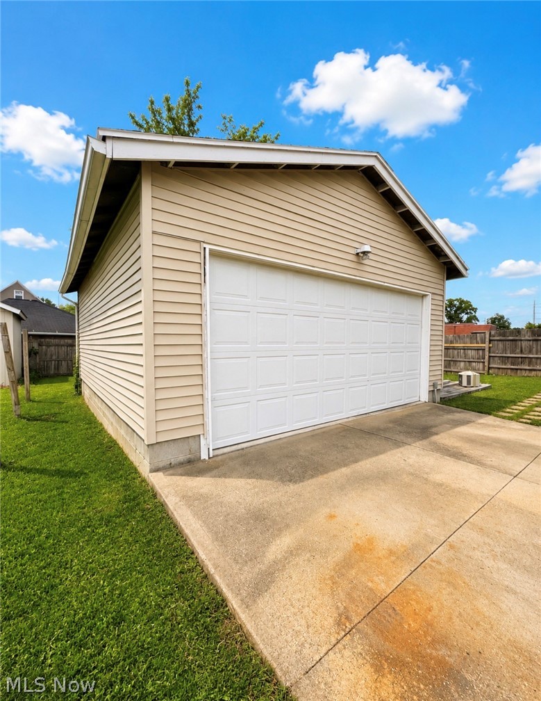 123 E 35th Street South Lorain OH 44055
