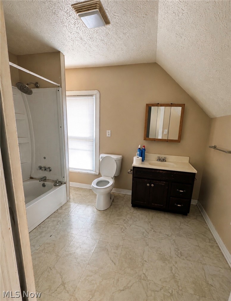 123 E 35th Street South Lorain OH 44055