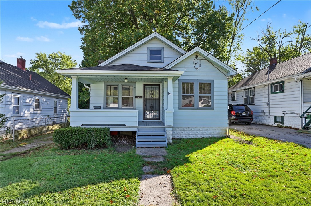 957 E Dewey Avenue Youngstown OH 44502