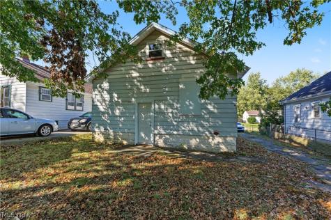 957 E Dewey Avenue Youngstown OH 44502
