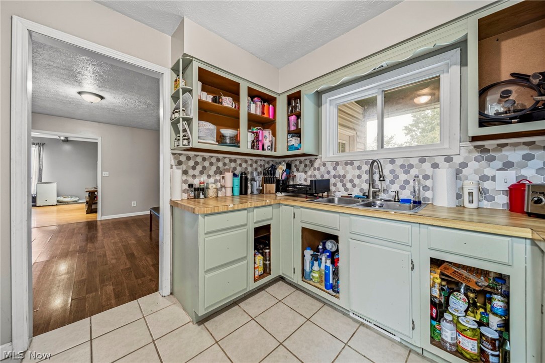2840 Liberty Street Rock Creek OH 44084