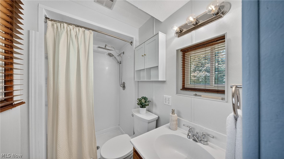 17796 Kingswood Drive Chagrin Falls OH 44023