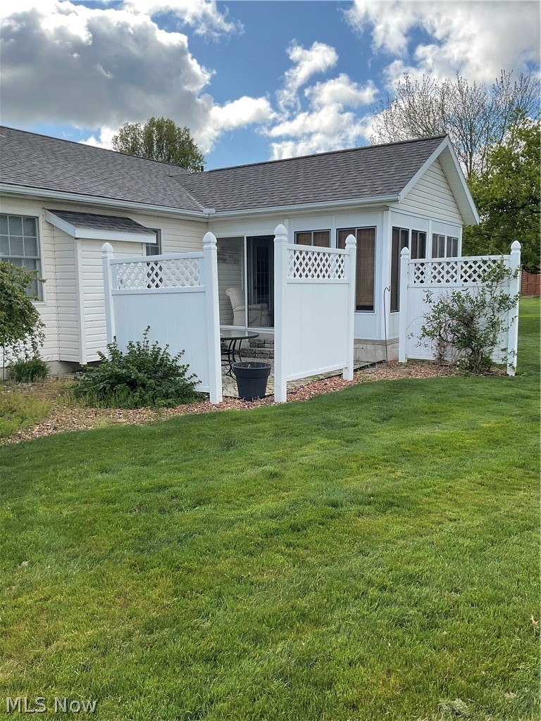 136 Forest View Court Creston OH 44217