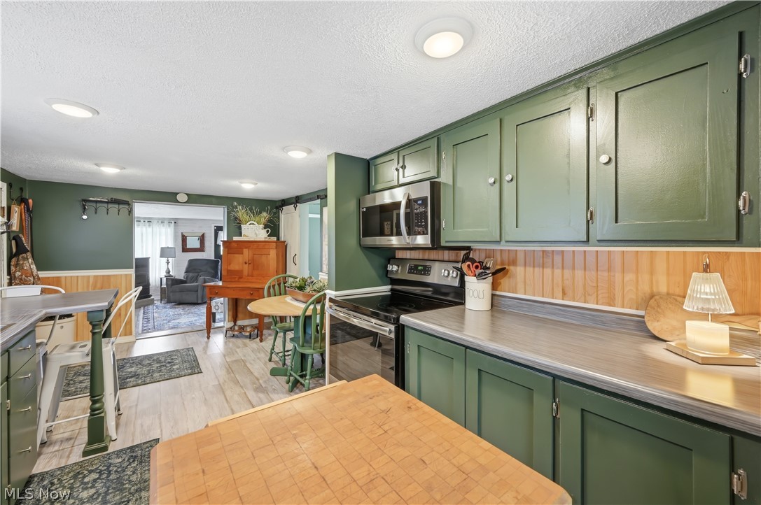 16728 Parkview Avenue Lake Milton OH 44429