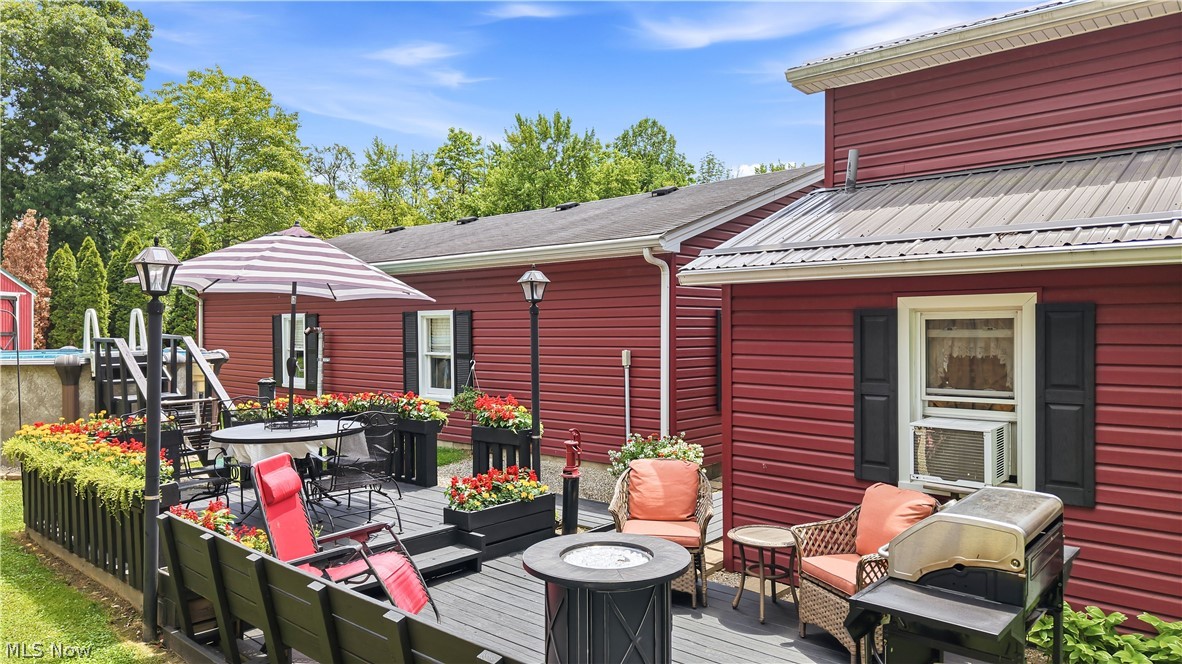 16728 Parkview Avenue Lake Milton OH 44429