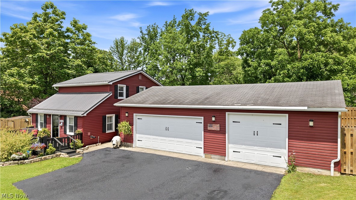 16728 Parkview Avenue Lake Milton OH 44429