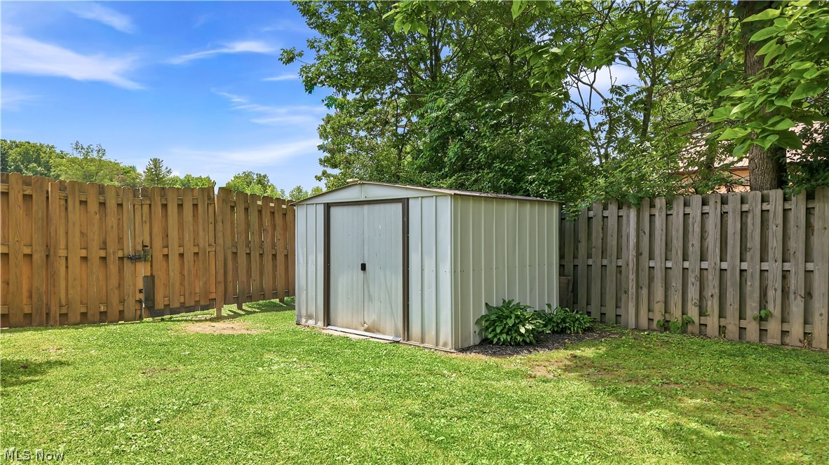 16728 Parkview Avenue Lake Milton OH 44429