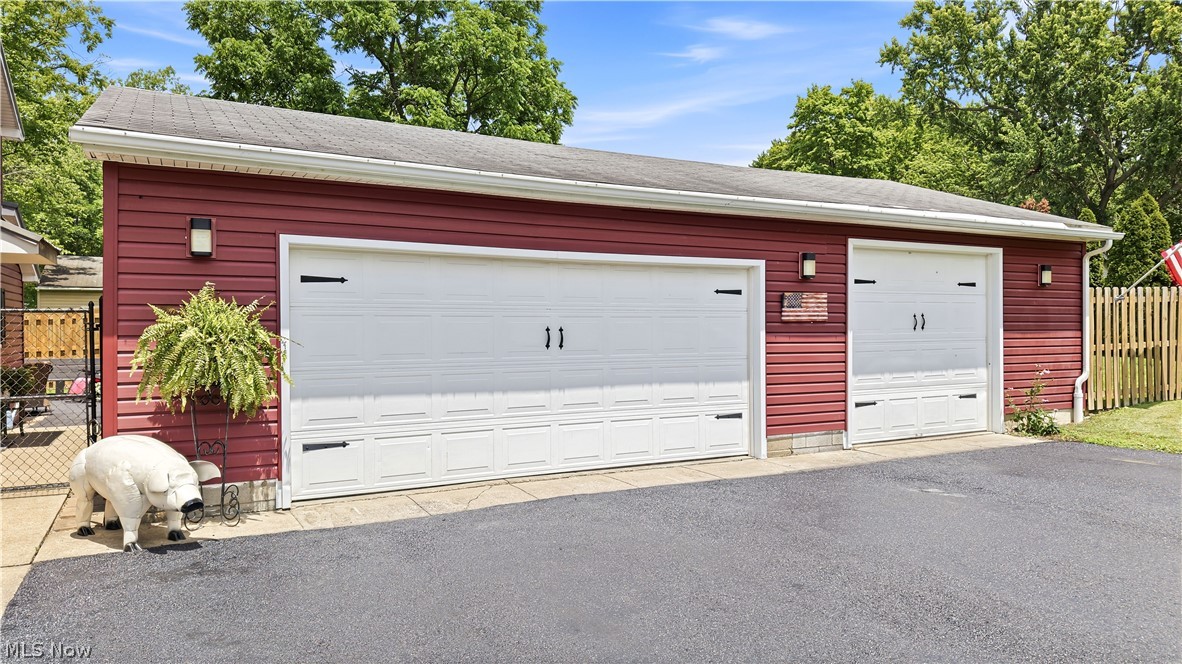 16728 Parkview Avenue Lake Milton OH 44429