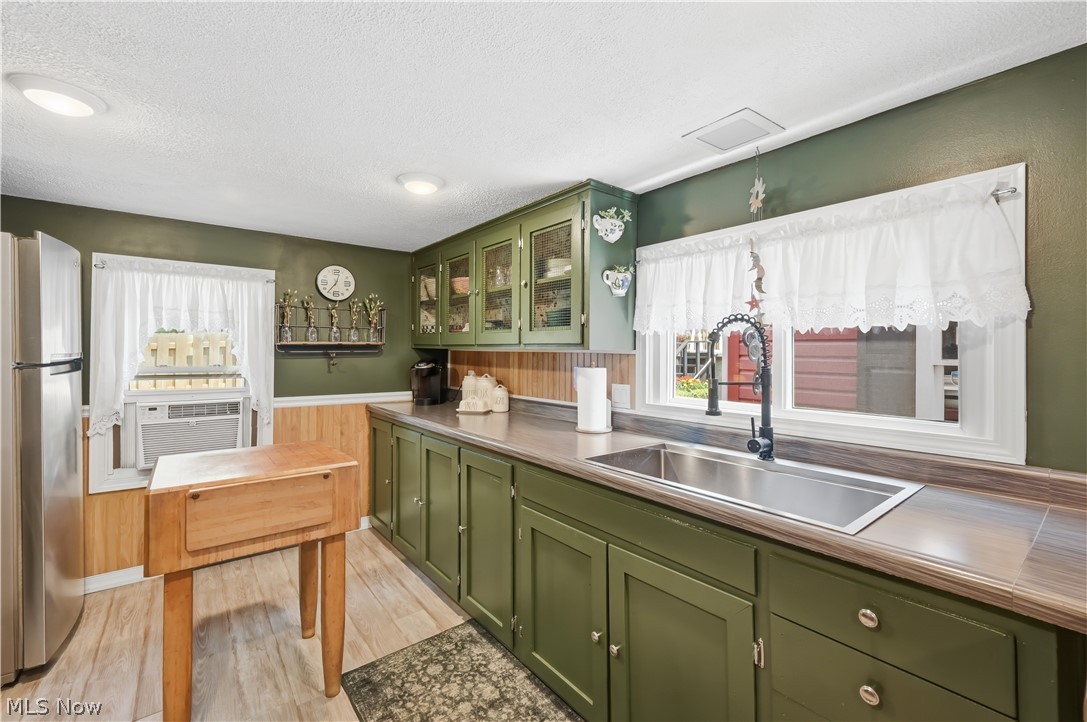 16728 Parkview Avenue Lake Milton OH 44429