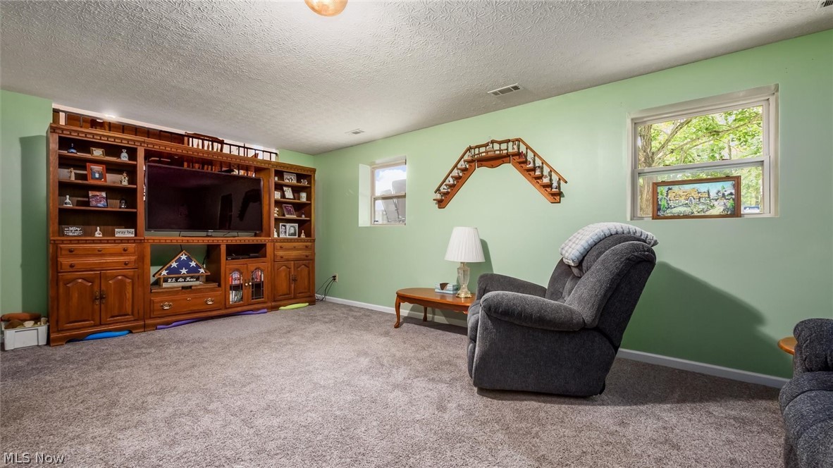 5775 School House Road Frazeysburg OH 43822