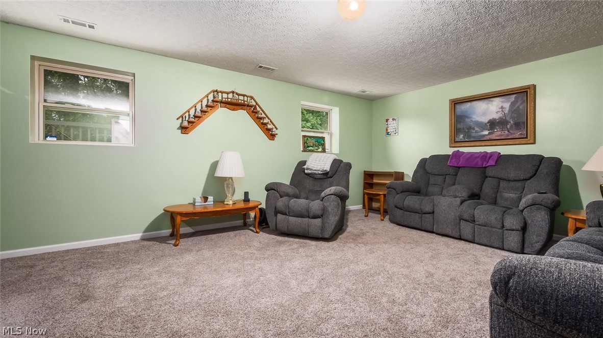 5775 School House Road Frazeysburg OH 43822