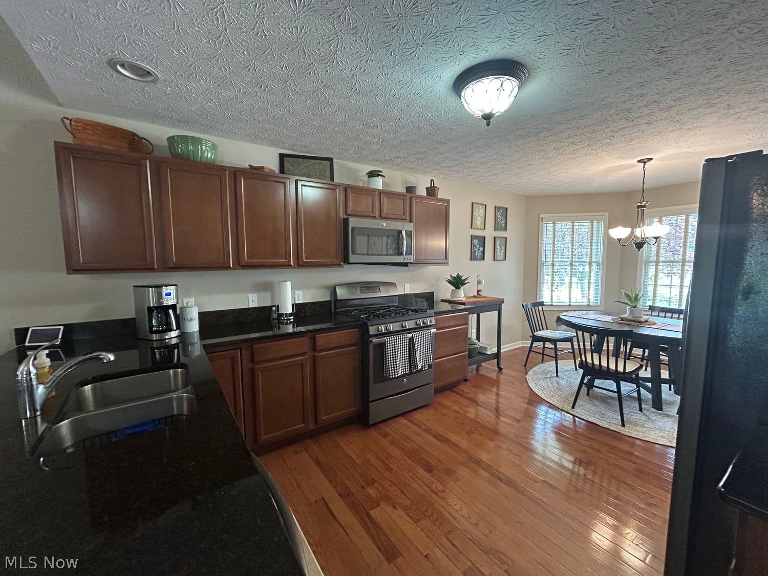 1143 Fox Run Grafton OH 44044