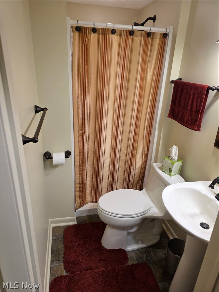 5 Latonka Trail Malvern OH 44644