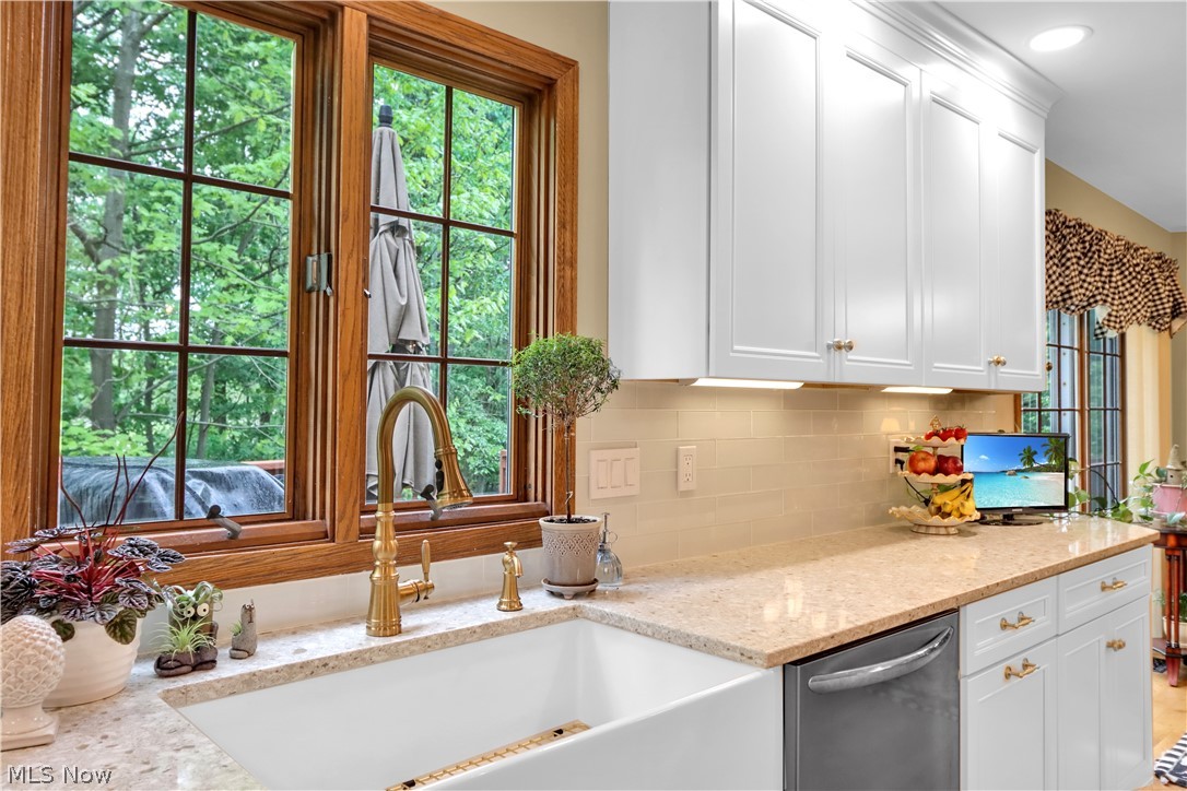 8015 Hansom Place Mentor OH 44060